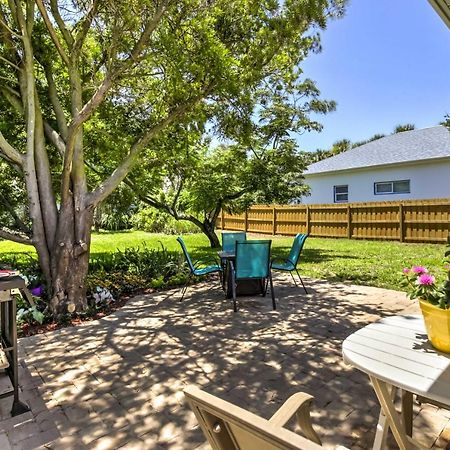 New Smyrna Beach Abode With Fire Pit, Walk To Beach! Exterior photo