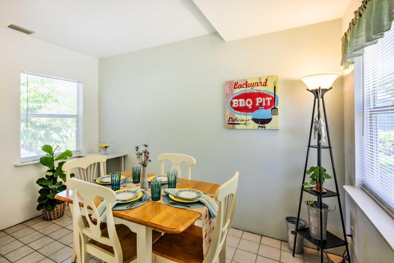 New Smyrna Beach Abode With Fire Pit, Walk To Beach! Exterior photo