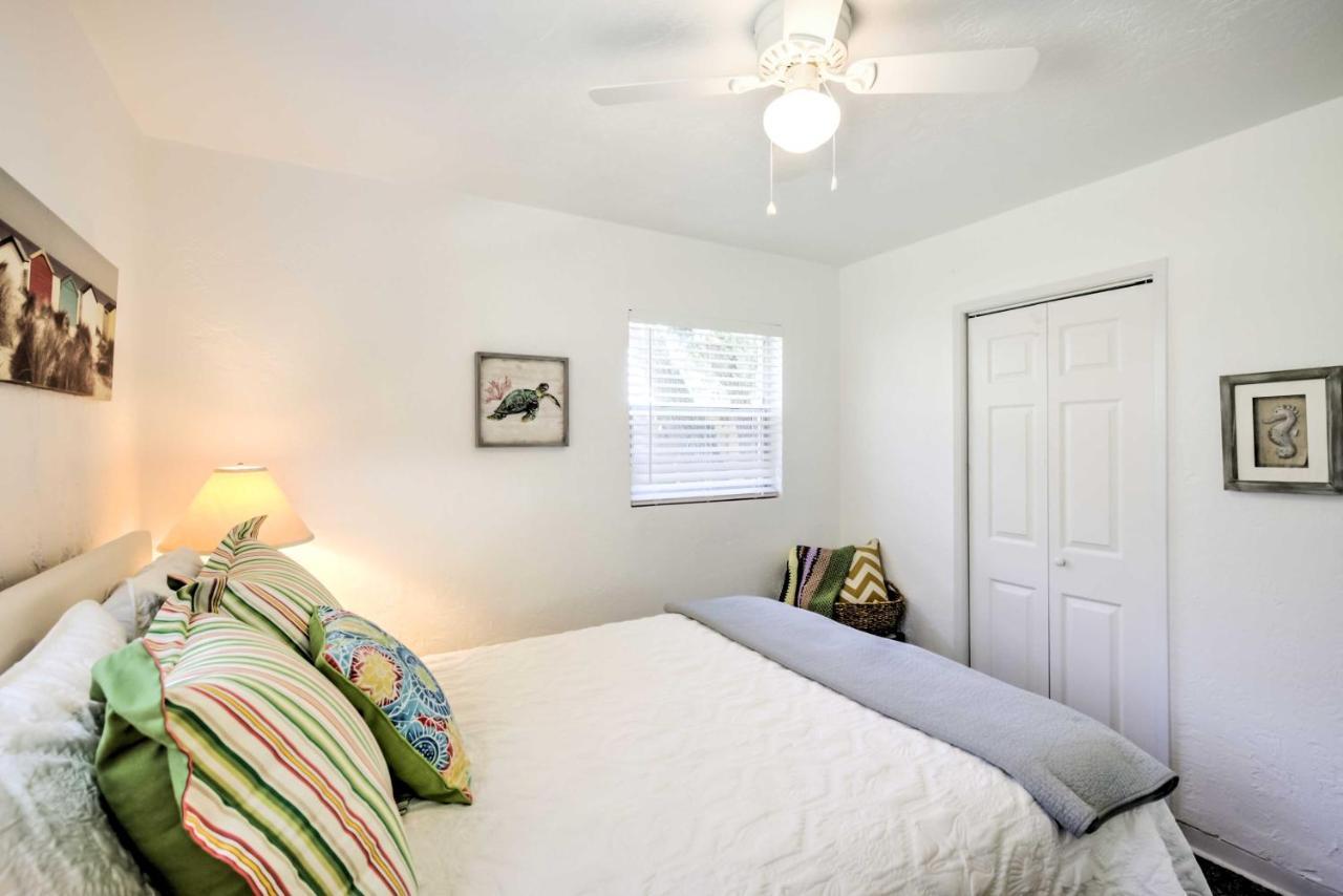 New Smyrna Beach Abode With Fire Pit, Walk To Beach! Exterior photo
